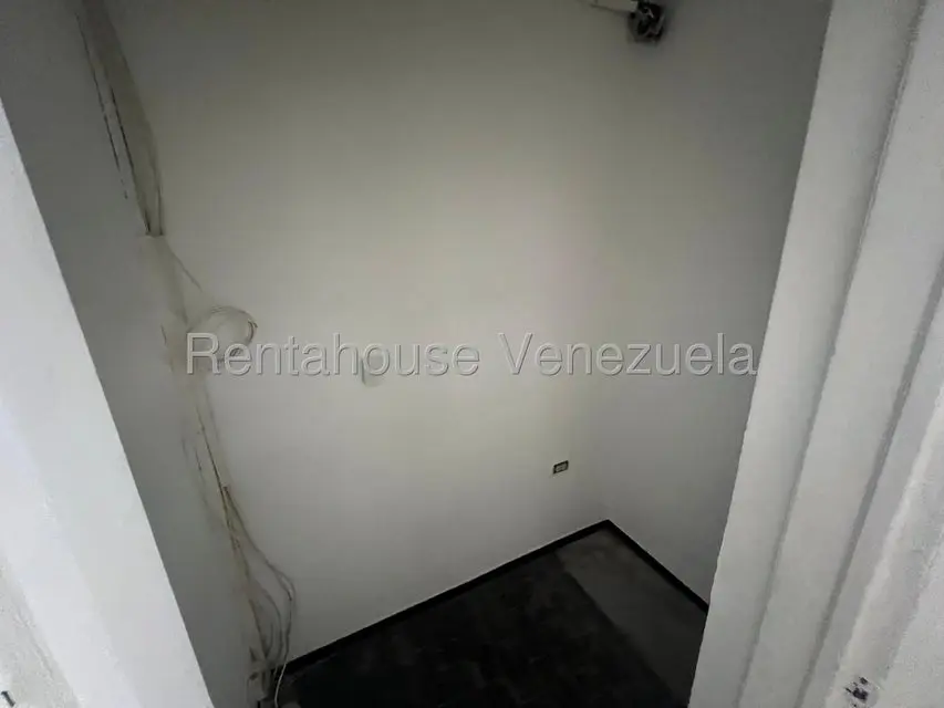 Comercial (Local Comercial) en Alquiler en Los Ruices, Distrito Metropolitano - 6