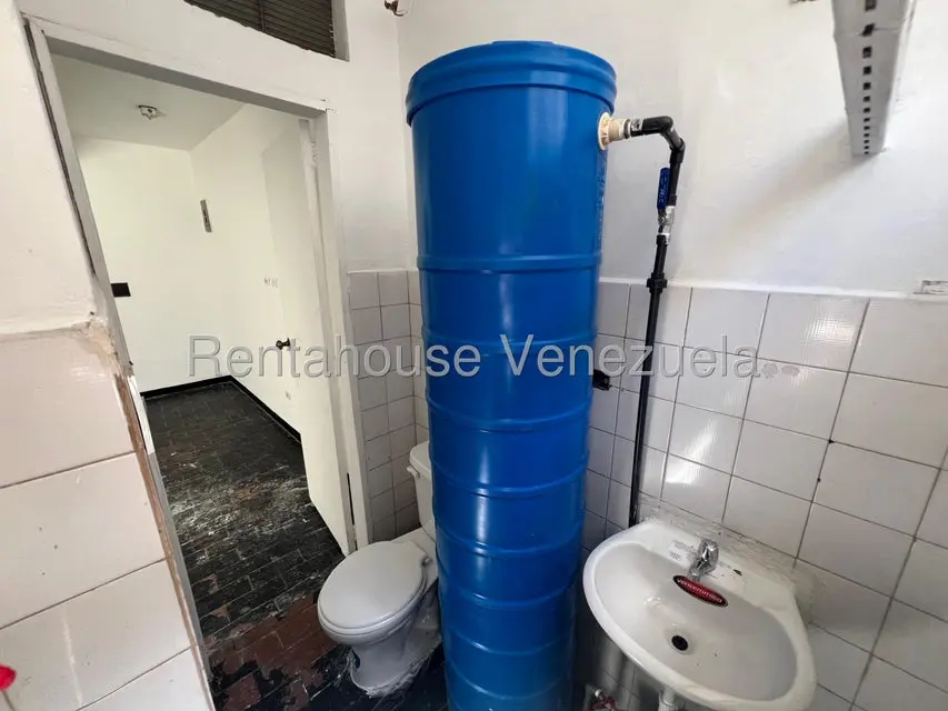 Comercial (Local Comercial) en Alquiler en Los Ruices, Distrito Metropolitano - 7