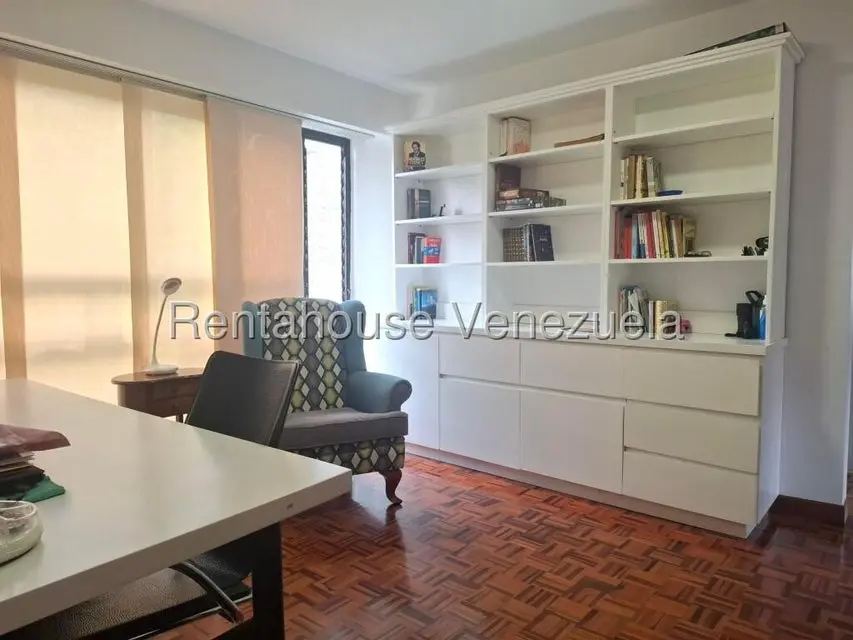 Apartamento (Duplex) en Alquiler en Colinas de Valle Arriba, Distrito Metropolitano - 14