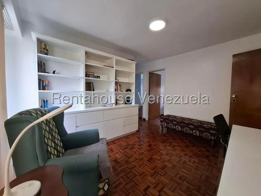 Apartamento (Duplex) en Alquiler en Colinas de Valle Arriba, Distrito Metropolitano - 15