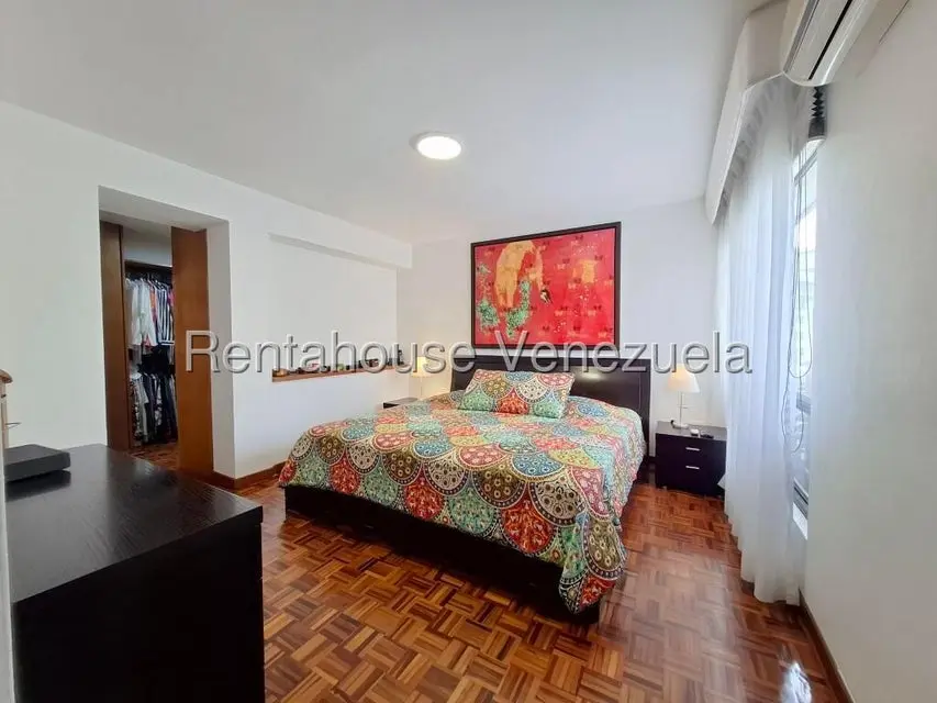 Apartamento (Duplex) en Alquiler en Colinas de Valle Arriba, Distrito Metropolitano - 16