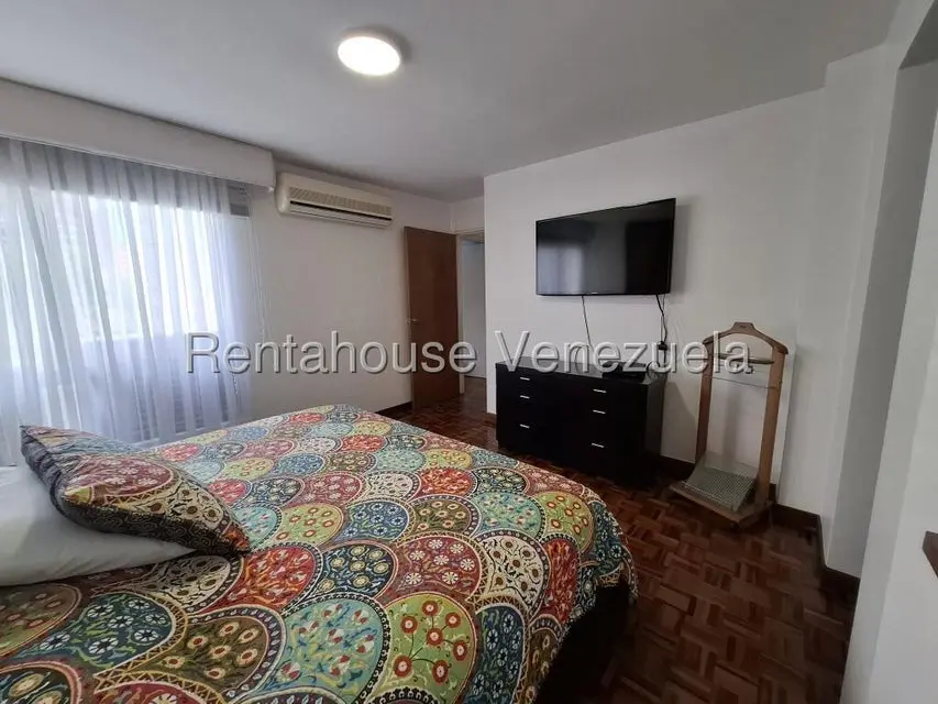 Apartamento (Duplex) en Alquiler en Colinas de Valle Arriba, Distrito Metropolitano - 17