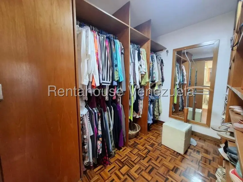 Apartamento (Duplex) en Alquiler en Colinas de Valle Arriba, Distrito Metropolitano - 18