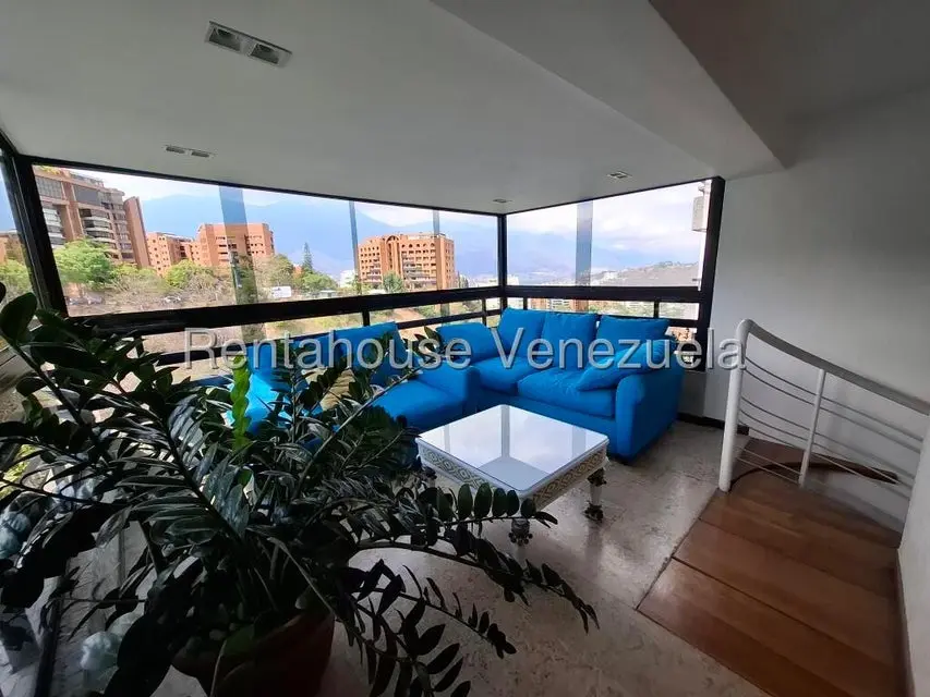 Apartamento (Duplex) en Alquiler en Colinas de Valle Arriba, Distrito Metropolitano - 26