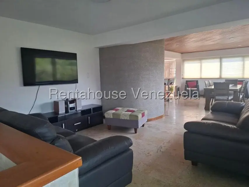 Apartamento (Duplex) en Alquiler en Colinas de Valle Arriba, Distrito Metropolitano - 27