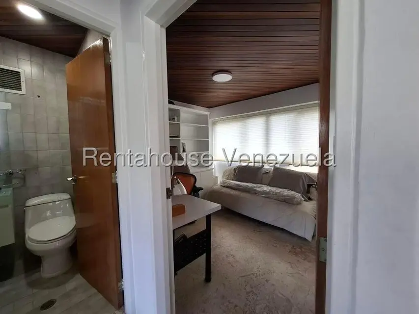 Apartamento (Duplex) en Alquiler en Colinas de Valle Arriba, Distrito Metropolitano - 30