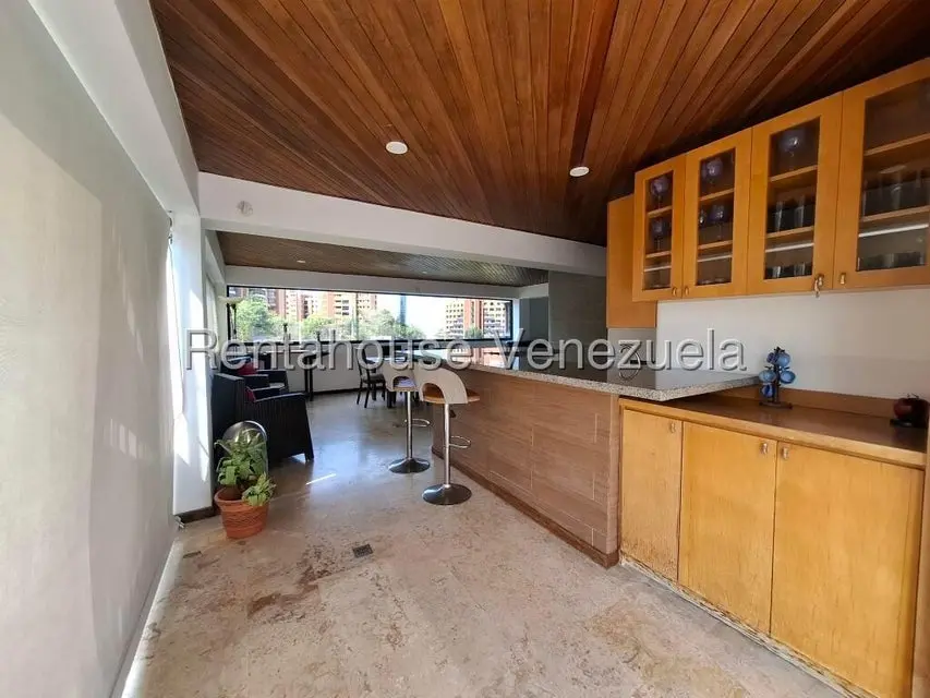 Apartamento (Duplex) en Alquiler en Colinas de Valle Arriba, Distrito Metropolitano - 33