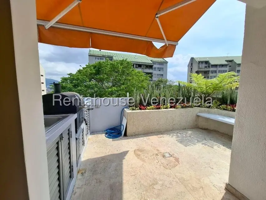 Apartamento (Duplex) en Alquiler en Colinas de Valle Arriba, Distrito Metropolitano - 35