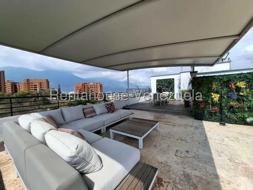 Apartamento (Duplex) en Alquiler en Colinas de Valle Arriba, Distrito Metropolitano - 37