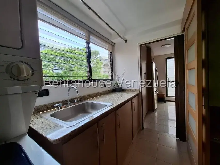 Apartamento (Duplex) en Alquiler en Colinas de Valle Arriba, Distrito Metropolitano - 40