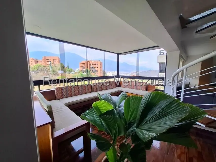 Apartamento (Duplex) en Alquiler en Colinas de Valle Arriba, Distrito Metropolitano - 7