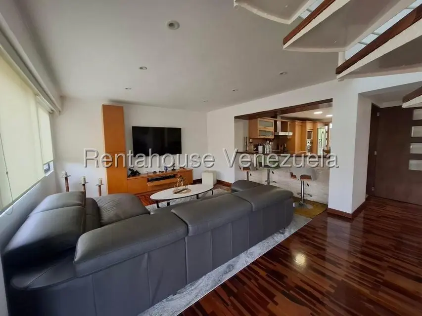 Apartamento (Duplex) en Alquiler en Colinas de Valle Arriba, Distrito Metropolitano - 8