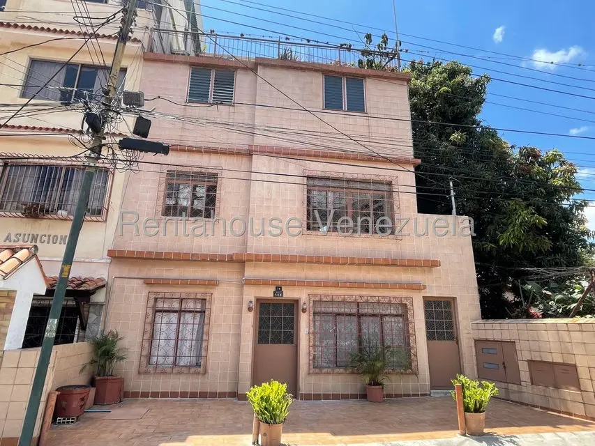 Anexo (Multiples Niveles) en Alquiler en Los Chorros, Distrito Metropolitano - 2