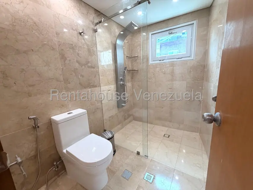 Apartamento (1 Nivel) en Venta en Campo Alegre, Distrito Metropolitano - 18