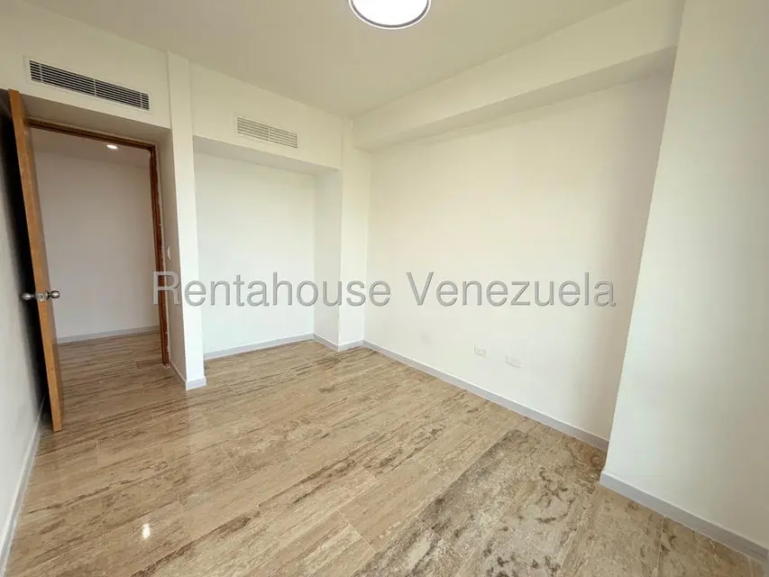 Apartamento (1 Nivel) en Venta en Campo Alegre, Distrito Metropolitano - 22