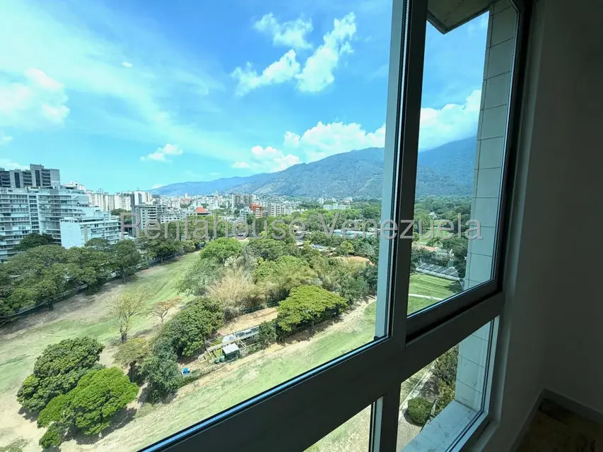 Apartamento (1 Nivel) en Venta en Campo Alegre, Distrito Metropolitano - 24