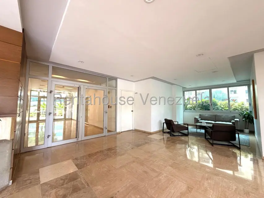 Apartamento (1 Nivel) en Venta en Campo Alegre, Distrito Metropolitano - 26