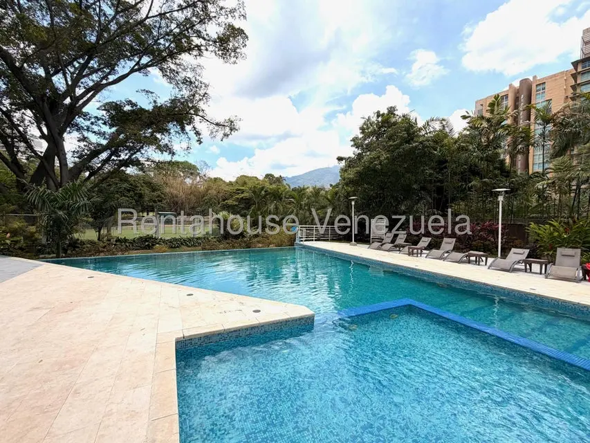 Apartamento (1 Nivel) en Venta en Campo Alegre, Distrito Metropolitano - 39