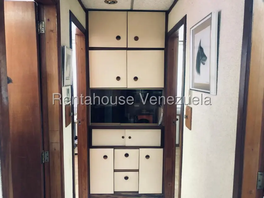 Comercial (Oficina) en Alquiler en Santa Paula, Distrito Metropolitano - 4