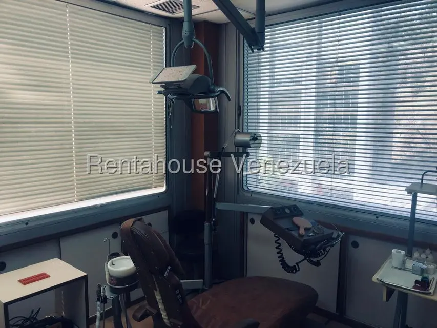 Comercial (Oficina) en Alquiler en Santa Paula, Distrito Metropolitano - 8