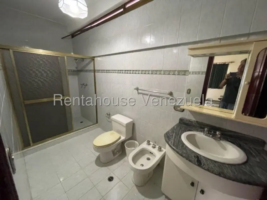 Casa (Duplex) en Venta en Avenida Principal Cecilio Acosta, Miranda - 11