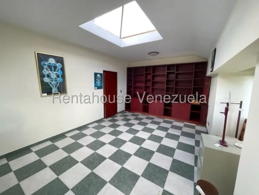 Casa (Duplex) en Venta en Avenida Principal Cecilio Acosta, Miranda - 15
