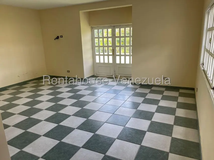 Casa (Duplex) en Venta en Avenida Principal Cecilio Acosta, Miranda - 6