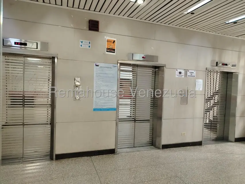 Apartamento (Duplex) en Venta en Parque Central, Distrito Metropolitano - 3