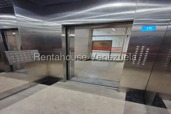 Apartamento (Duplex) en Venta en Parque Central, Distrito Metropolitano - 5
