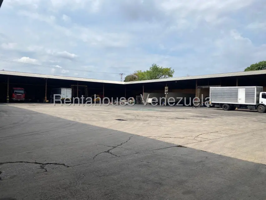Comercial (Galpon - Deposito) en Alquiler en Zona Industrial, Carabobo - 2