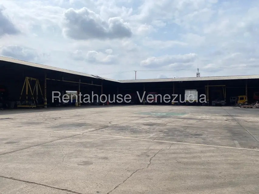 Comercial (Galpon - Deposito) en Alquiler en Zona Industrial, Carabobo - 3
