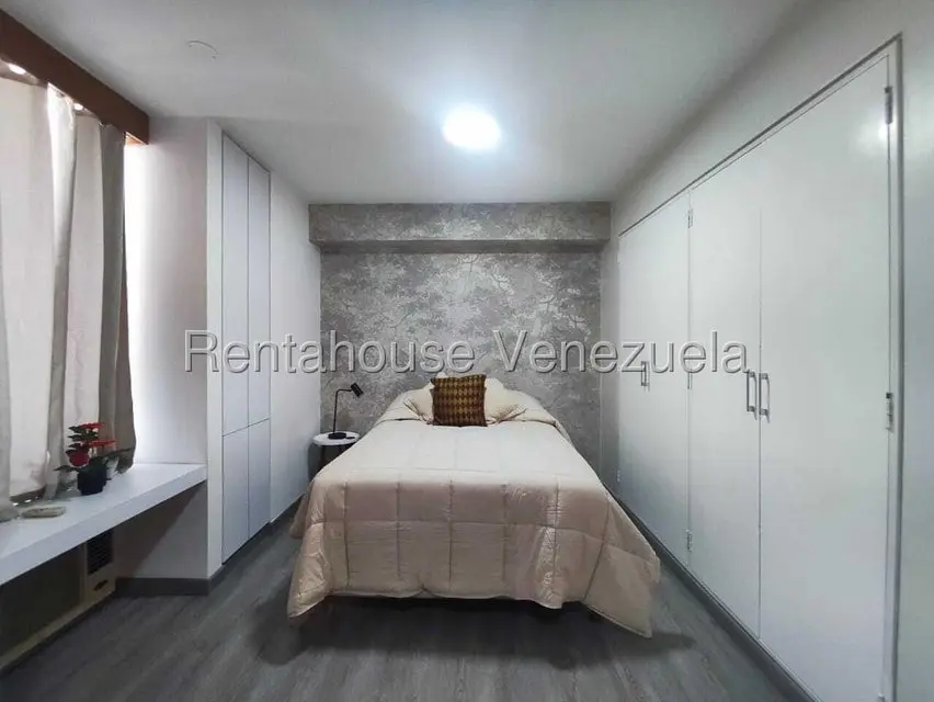 Apartamento (1 Nivel) en Alquiler en Los Palos Grandes, Distrito Metropolitano - 14