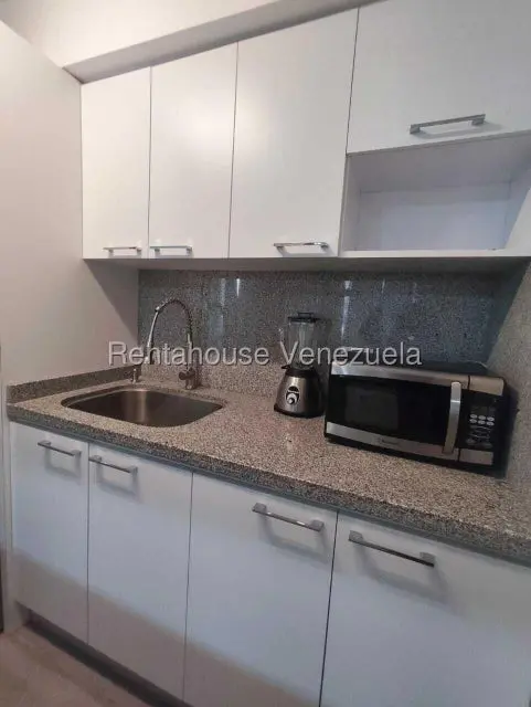 Apartamento (1 Nivel) en Alquiler en Los Palos Grandes, Distrito Metropolitano - 7