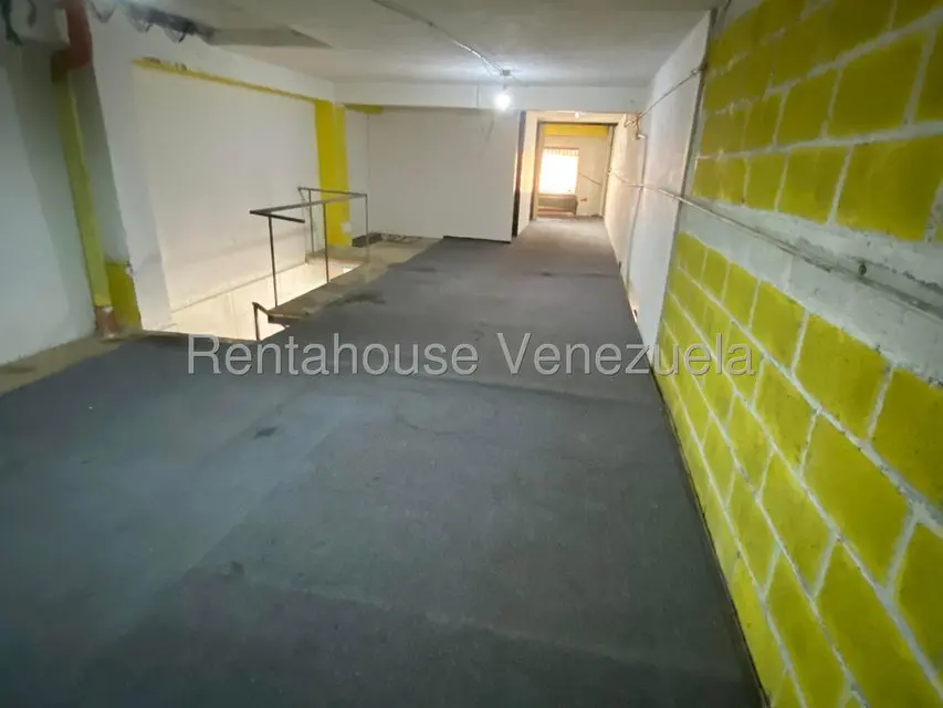 Comercial (Local Comercial) en Alquiler en Puente Hierro, Distrito Metropolitano - 14