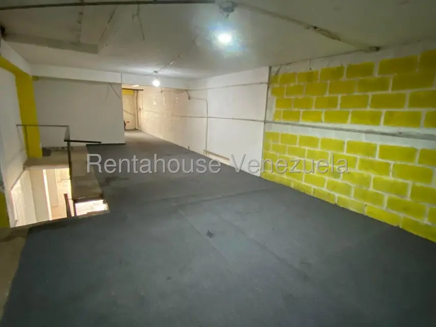 Comercial (Local Comercial) en Alquiler en Puente Hierro, Distrito Metropolitano - 15