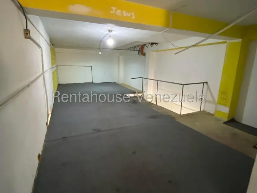 Comercial (Local Comercial) en Alquiler en Puente Hierro, Distrito Metropolitano - 16