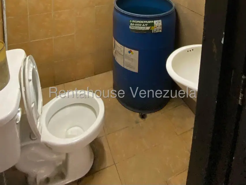 Comercial (Local Comercial) en Alquiler en Puente Hierro, Distrito Metropolitano - 30