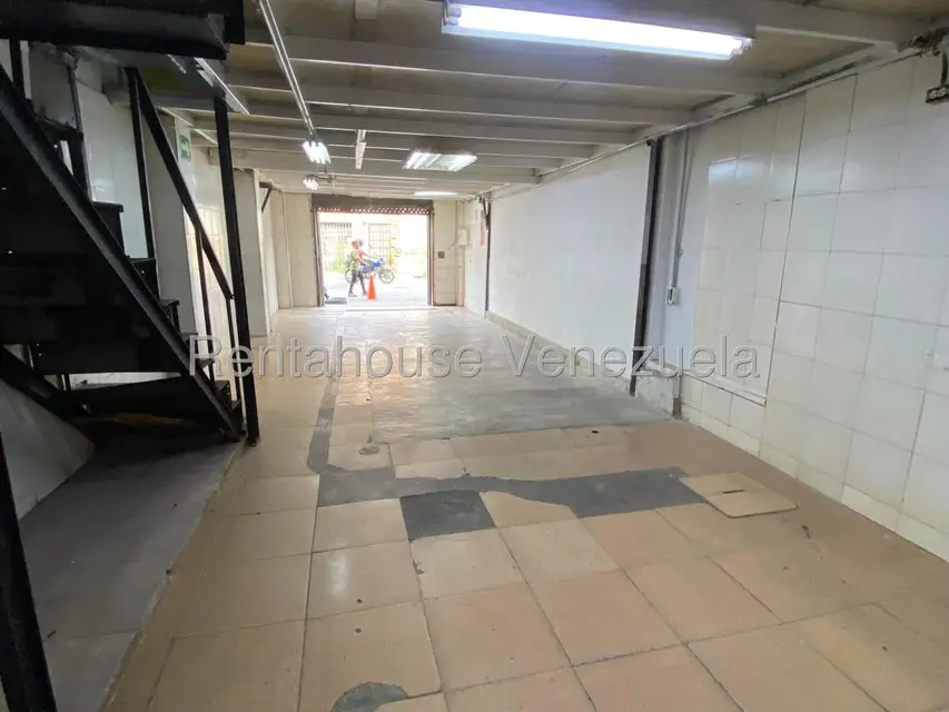Comercial (Local Comercial) en Alquiler en Puente Hierro, Distrito Metropolitano - 10