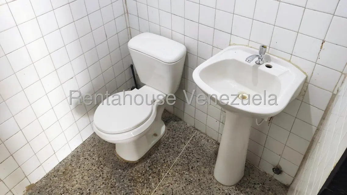 Comercial (Local Comercial) en Alquiler en Parroquia Concepcion, Lara - 18
