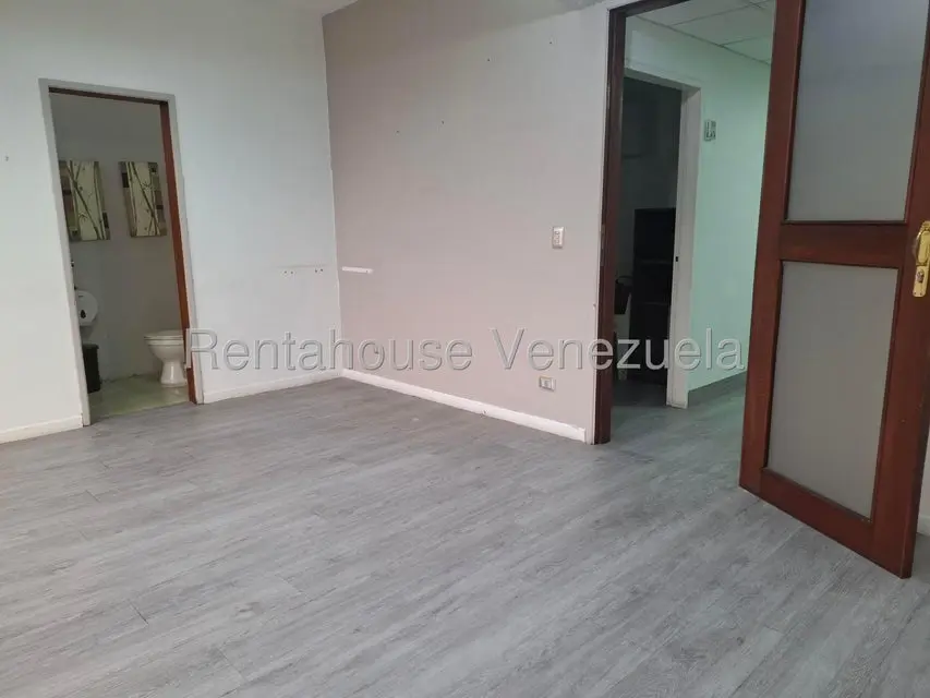 Comercial (Oficina) en Alquiler en Del Este, Lara - 16