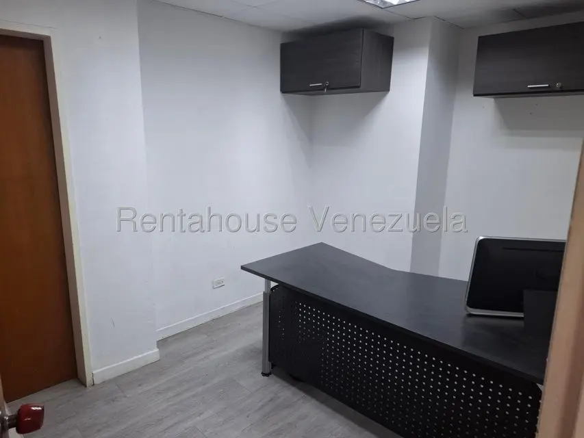 Comercial (Oficina) en Alquiler en Del Este, Lara - 6