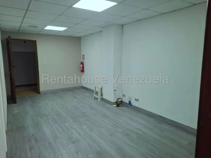 Comercial (Oficina) en Alquiler en Del Este, Lara - 10