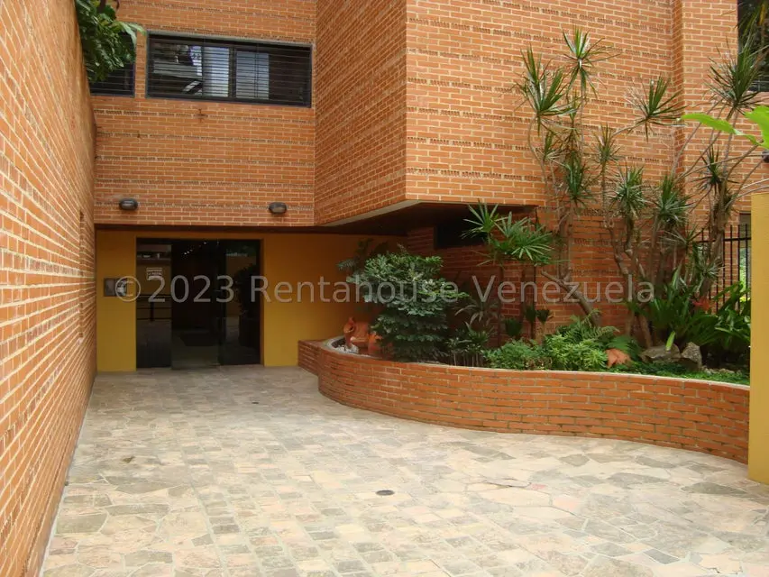 Apartamento (1 Nivel) en Alquiler en Campo Alegre, Distrito Metropolitano - 2