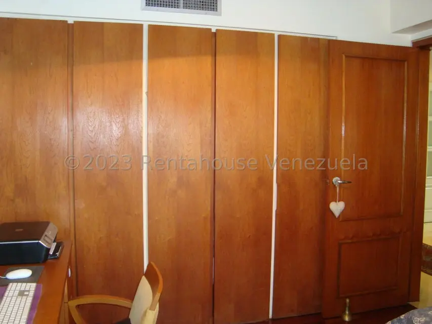 Apartamento (1 Nivel) en Alquiler en Campo Alegre, Distrito Metropolitano - 13