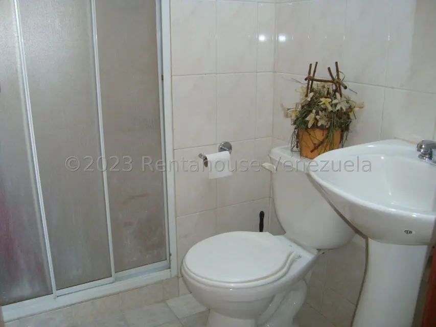 Apartamento (1 Nivel) en Alquiler en Campo Alegre, Distrito Metropolitano - 17