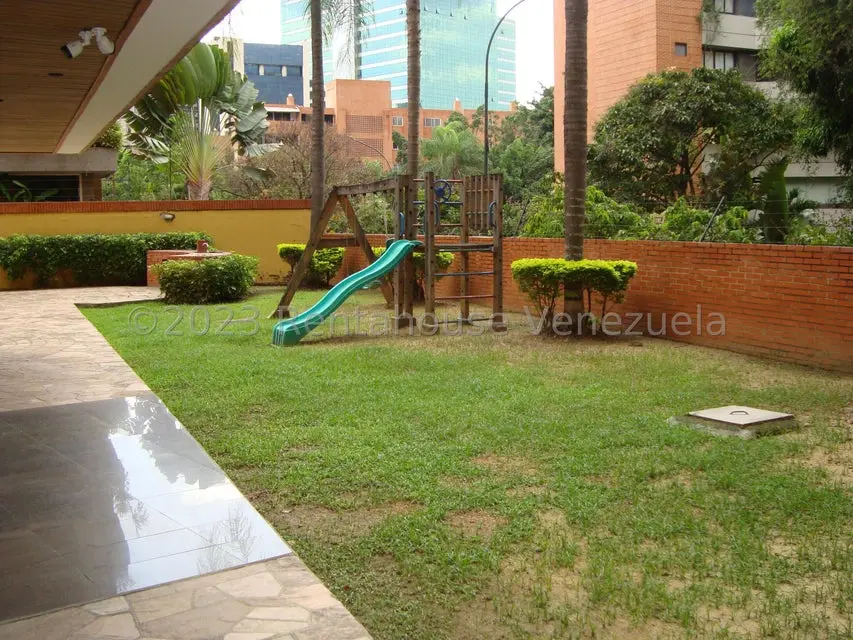 Apartamento (1 Nivel) en Alquiler en Campo Alegre, Distrito Metropolitano - 18