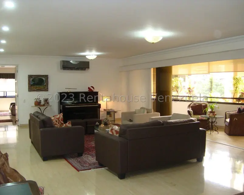 Apartamento (1 Nivel) en Alquiler en Campo Alegre, Distrito Metropolitano - 3