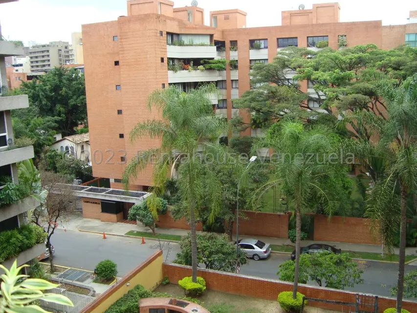 Apartamento (1 Nivel) en Alquiler en Campo Alegre, Distrito Metropolitano - 6