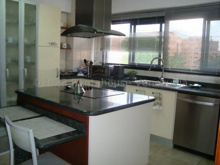 Apartamento (1 Nivel) en Alquiler en Campo Alegre, Distrito Metropolitano - 7