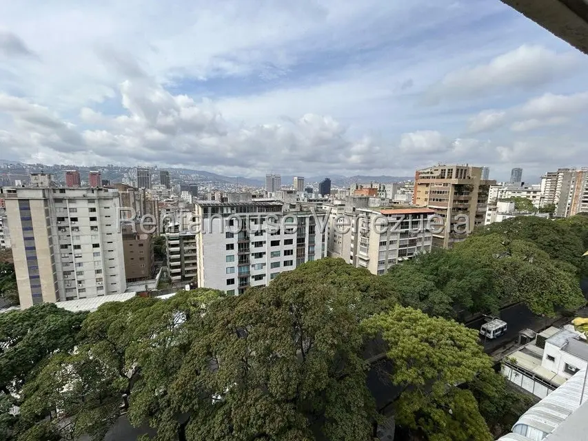 Apartamento (1 Nivel) en Venta en La Florida, Distrito Metropolitano - 12